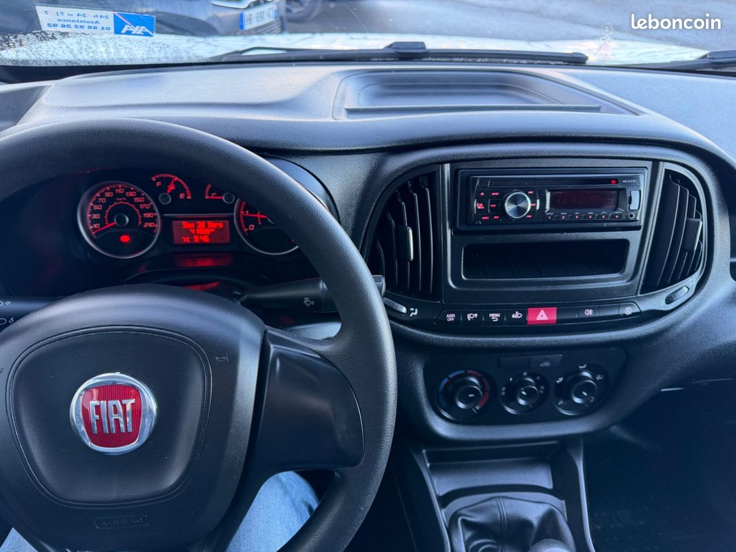 Fiat Doblo 1.6L Mjt 90 Ch Basis Fourgon (image 6)