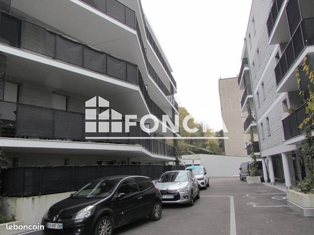https://img.leboncoin.fr/api/v1/lbcpb1/images/54/fb/05/54fb05bea3a14db5b35ebd1a6cca2989d3df5359.jpg?rule=ad-image