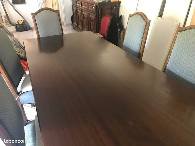 Salle à manger et table Louis XIII en noyer massif (image 3)