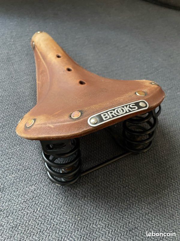 Selle Brooks B17 Carved de couleur miel pour vélo