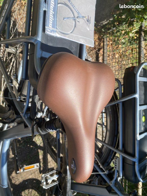 Vélos électriques veloci moteur pédalier Tres bon etat (image 2)