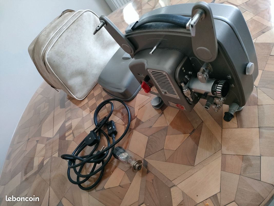 Projecteur de film sonore Super 8 - Bolex SP80