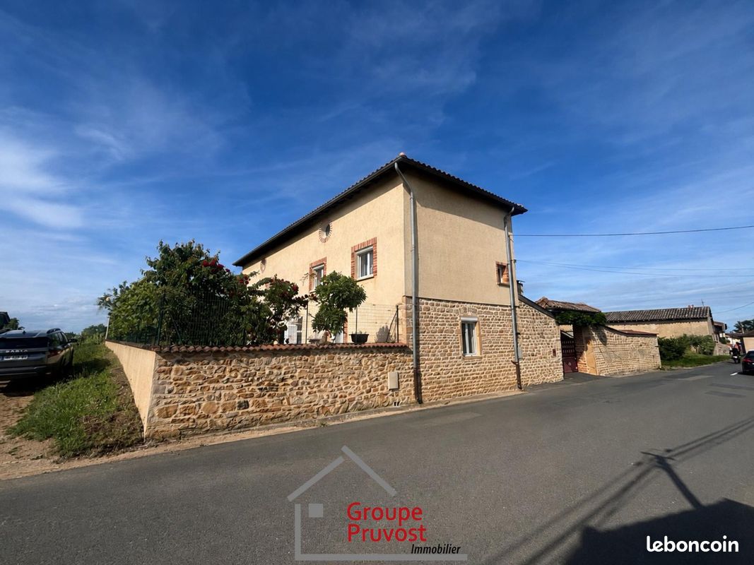 Maison 10 pièces 350 m² · à Crêches-sur-Saône · 350 m² · 429 000 €