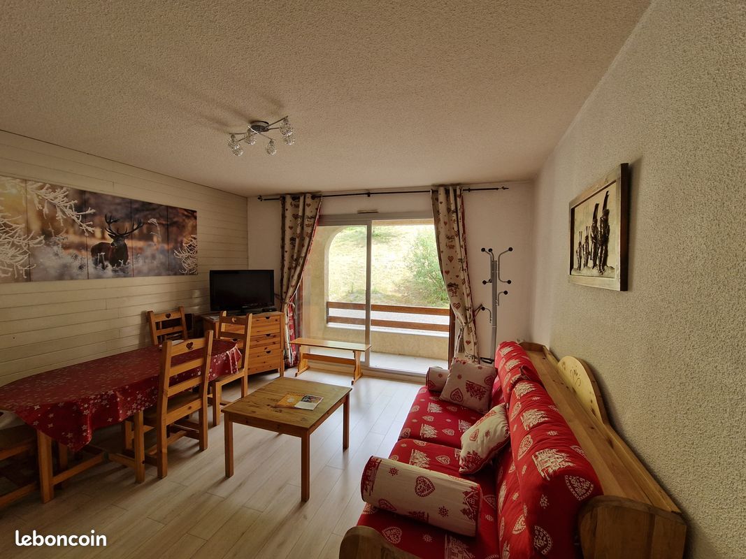 Appartement 1 pièce 27 m² · à Enchastrayes · 27 m² · 68 000 €