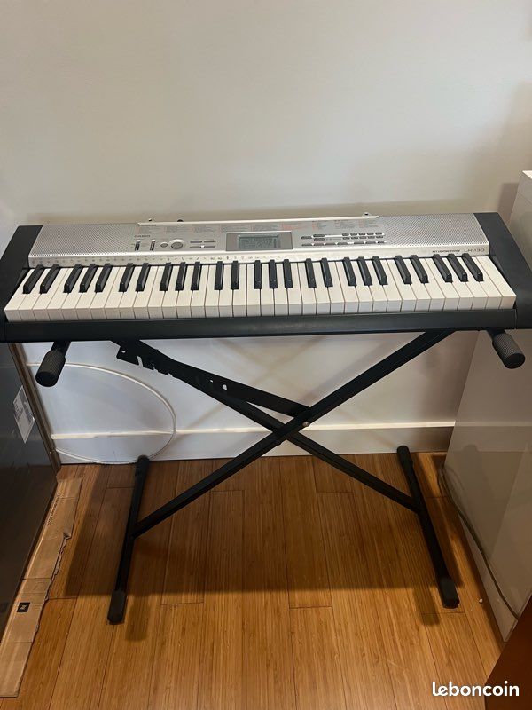 Piano électronique casio lk130 (image 2)