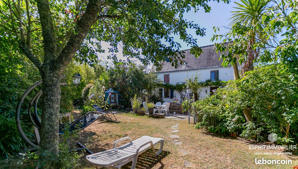 Maison 9 pièces 165 m² · à Névez · 165 m² · 884 000 €