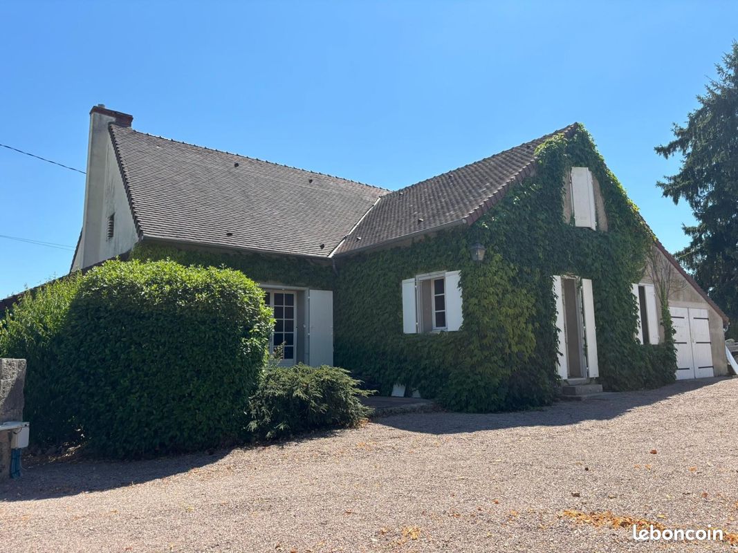 Maison 7 pièces 153 m² · à Trézelles · 153 m² · 243 000 €
