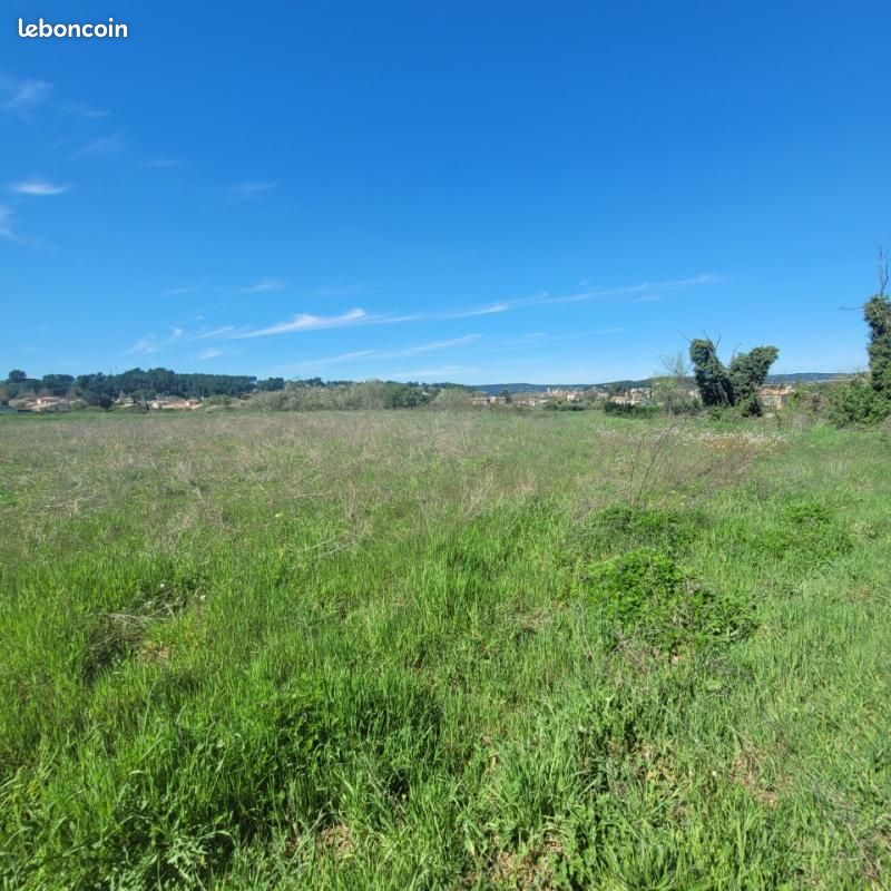 Terrain 857 m² Gardanne · 315 000 €