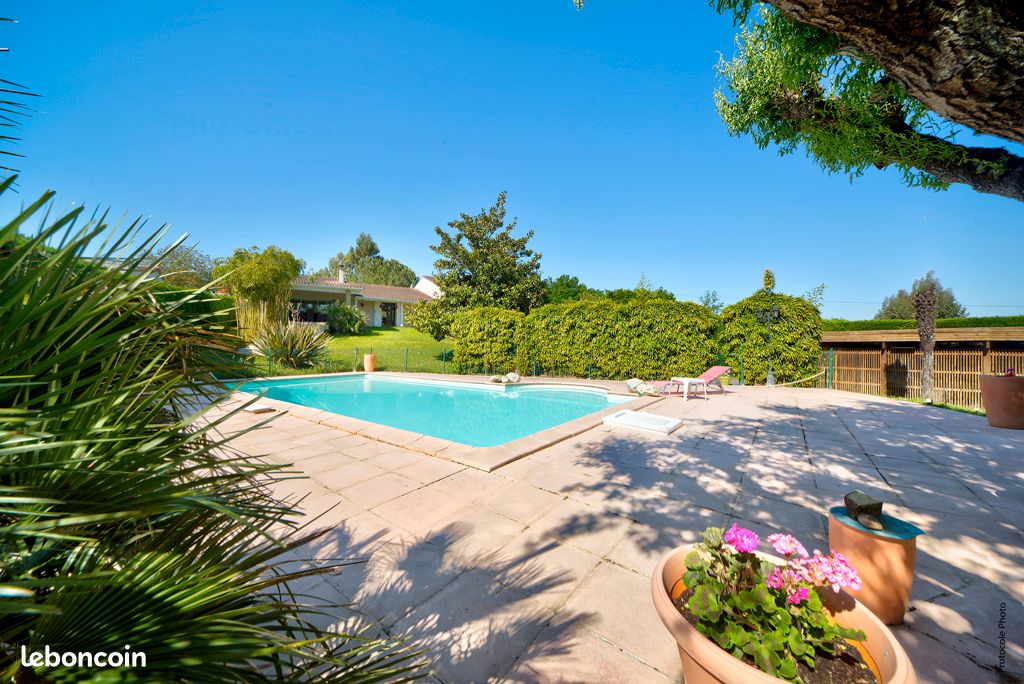 Maison 6 pièces 214 m² · à Saint-Sauveur · 214 m² · 480 000 €