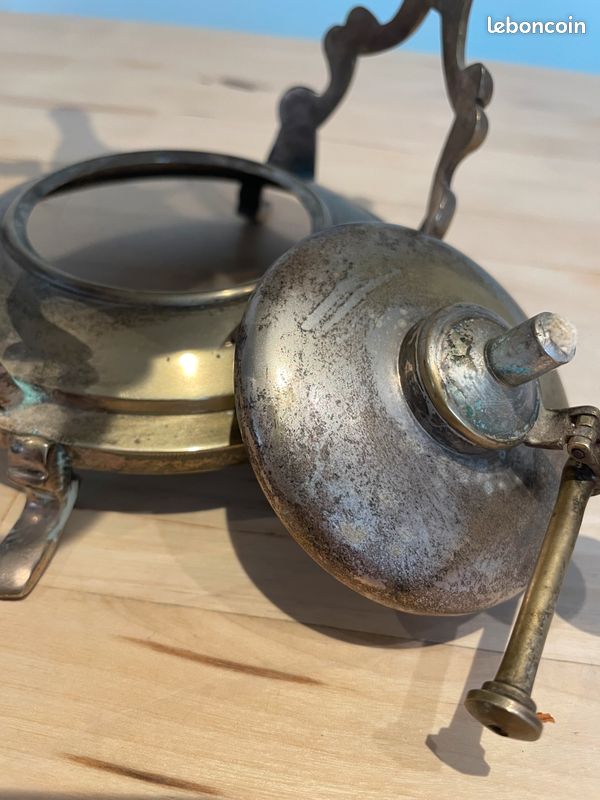 Bouilloire ancienne en cuivre sur support laiton – poinçon – fin XIXᵉ - Antiquités