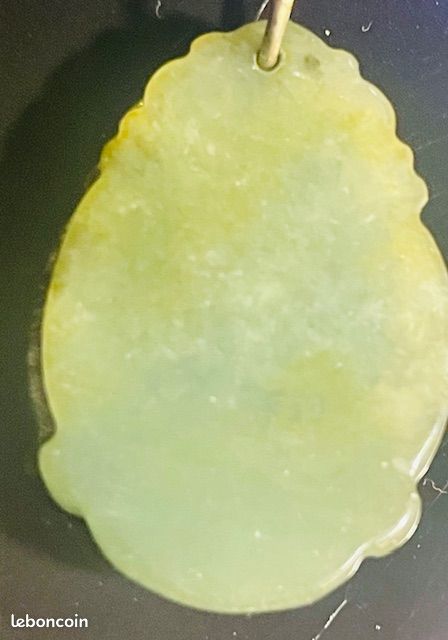 Pendentif jade lion (image 2)