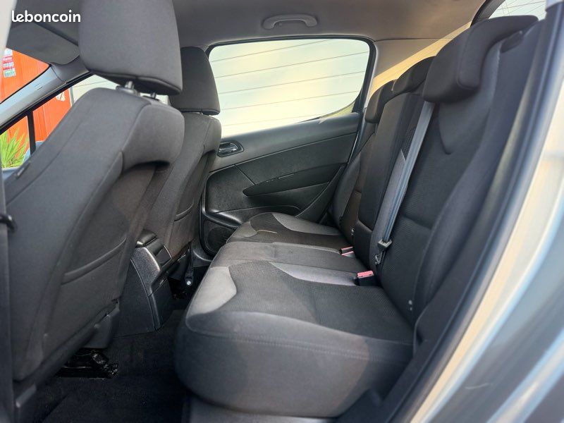 PEUGEOT 308 ACTIVE 1.6 E-HDi 112CV BVM6 – GPS – CLIM AUTO – GARANTIE – DISTRIBUTION NEUVE (image 4)