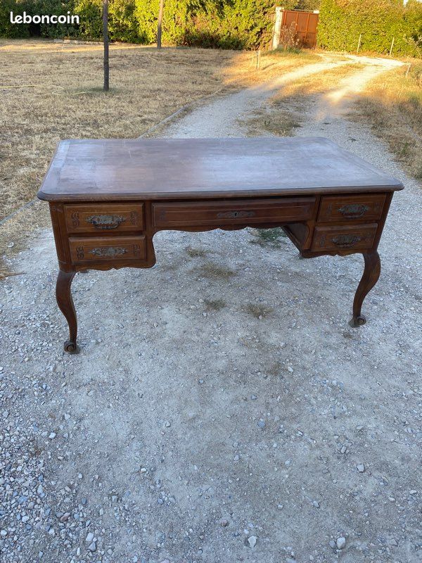 Bureau (image 1)