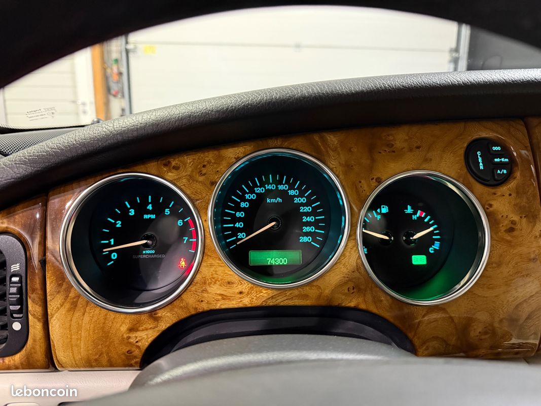 Jaguar xkr coupe 4.2 395ch s supercharged bva spirit of legend/ 1ere main/ historique complet (image 13)