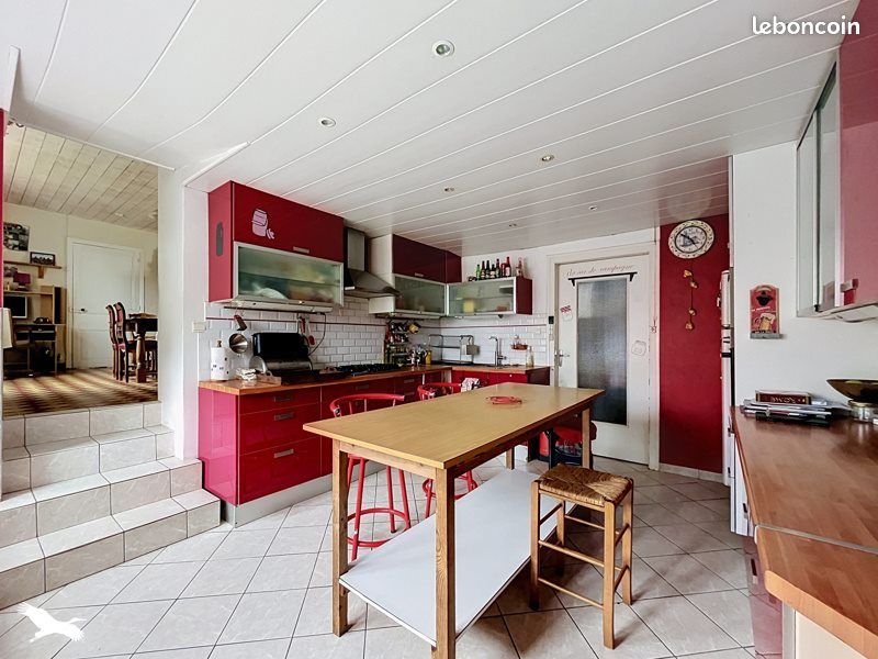 Maison 6 pièces 193 m² · à L'Île-d'Elle · 193 m² · 223 650 €
