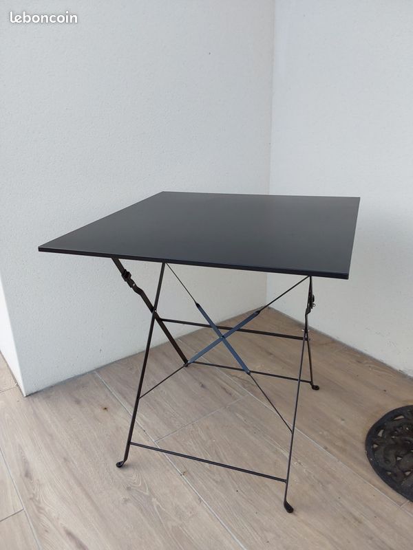 Table pliante en métal intérieur ou exterieur (image 2)