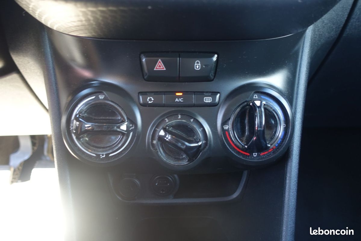 Peugeot 2008 1.6 BLUEHDI 100CH STYLE (image 14)