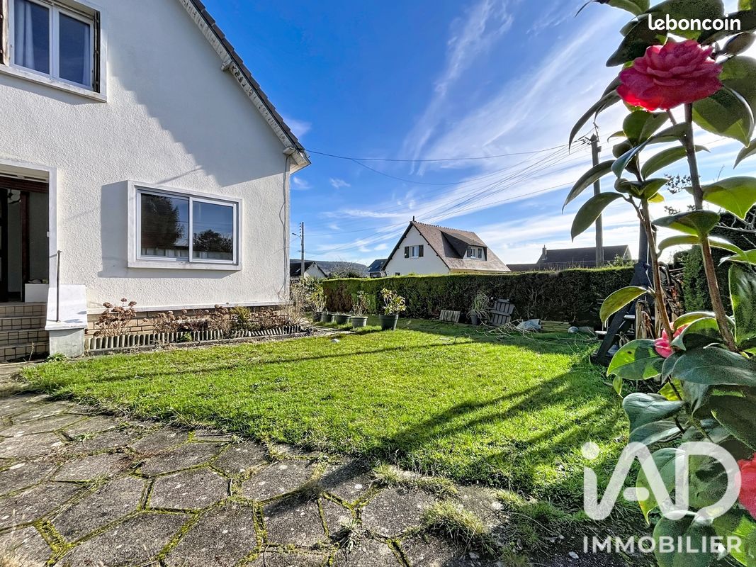 Maison 7 pièces 182 m² · à Saint-Étienne-du-Rouvray · 182 m² · 275 000 €