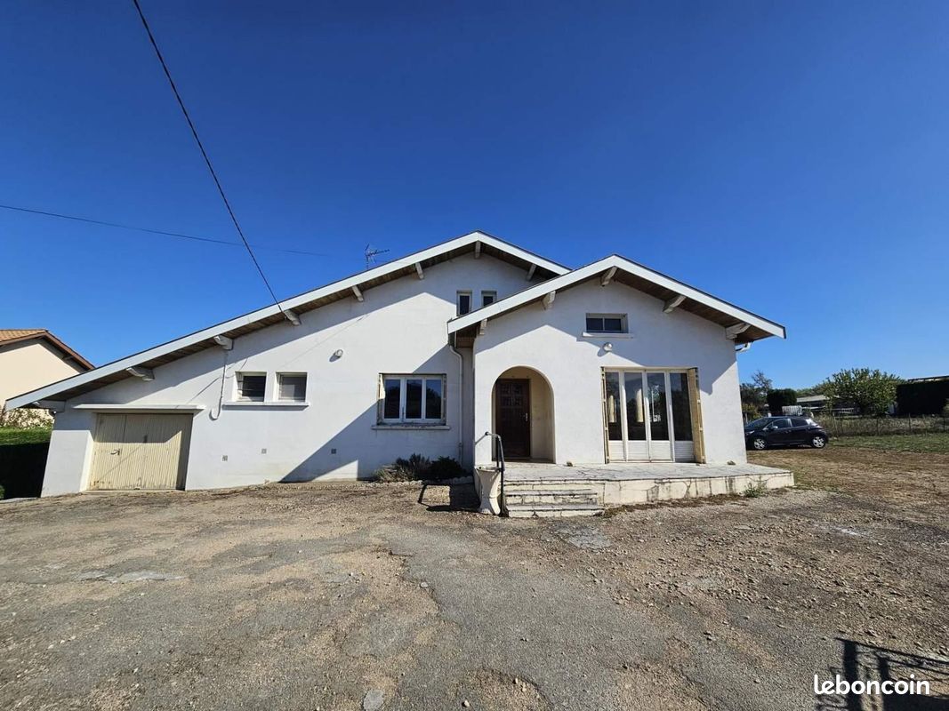 Maison 5 pièces 114 m² · à Feillens · 114 m² · 180 000 €