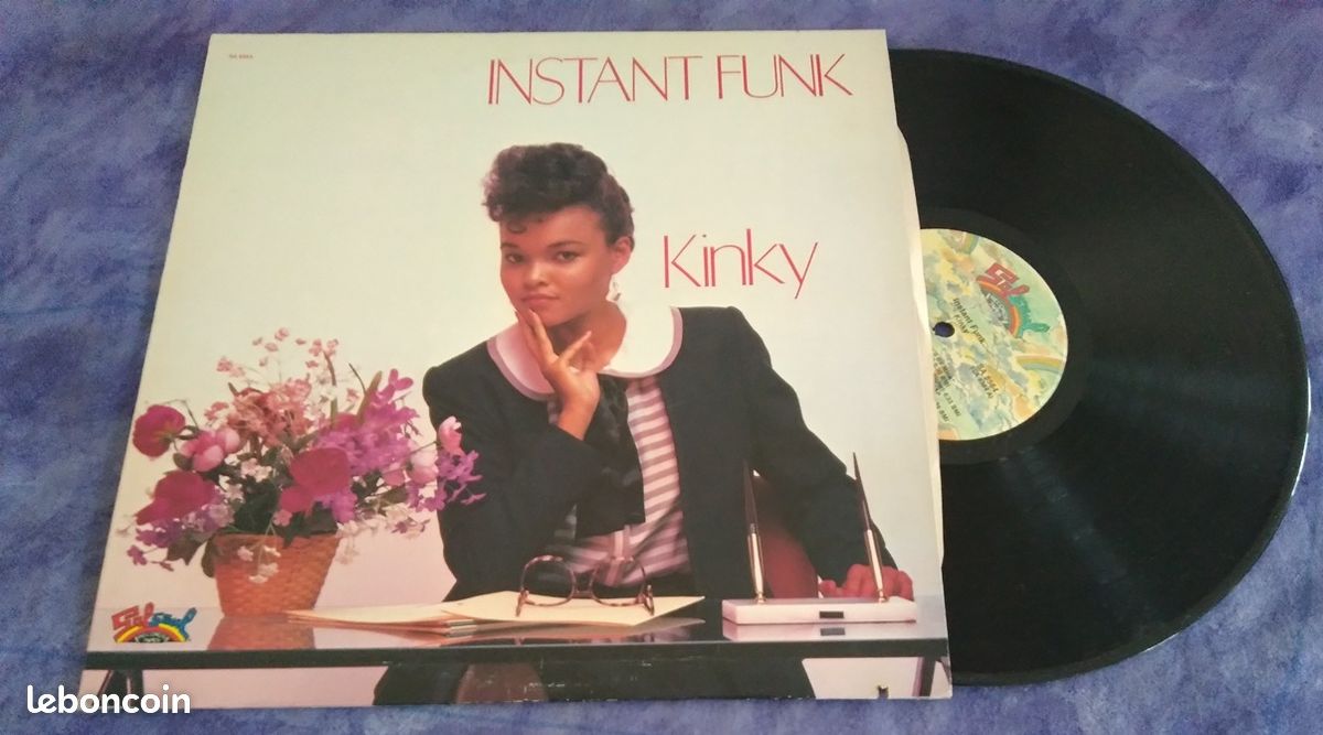Disco, boogie , funk Album comme neuf pressage US : : Instant Funk – " Kinky " Salsoul Records SA 8564 - US 1983 (image 1)