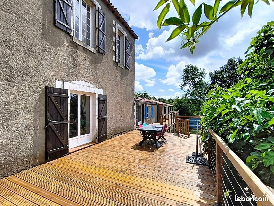 Maison 7 pièces 234 m² · à Divatte-sur-Loire · 234 m² · 414 960 €