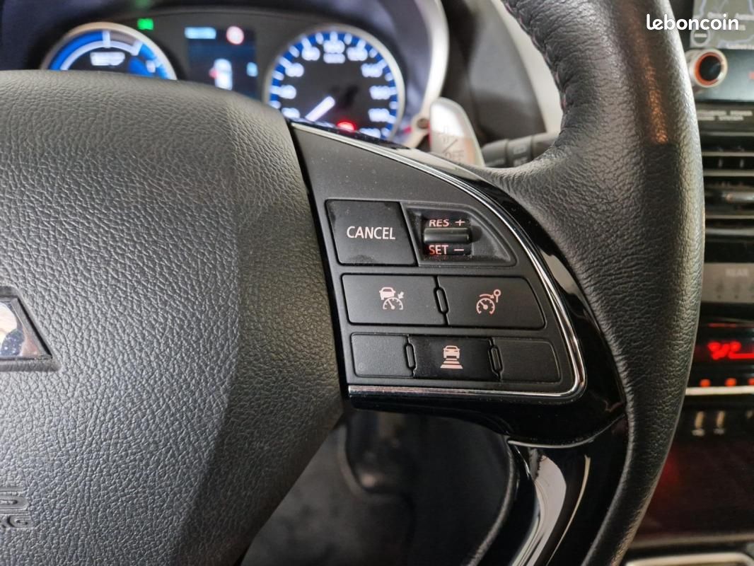 Mitsubishi Eclipse Cross MY21 2.4 MIVEC PHEV Twin Motor 4WD Instyle (image 9)