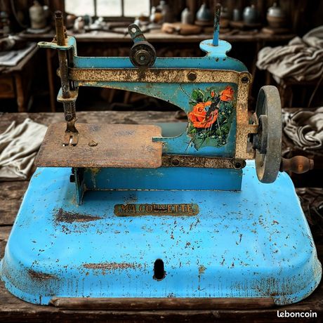 Ancienne Machine à Coudre Enfant – PIC – Jouet En Tôle – Pour Document/collection