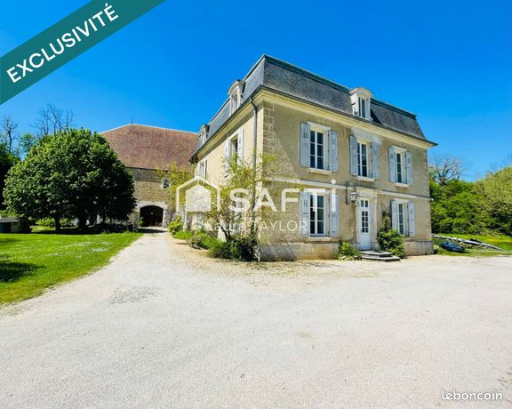 Château 15 pièces 375 m²