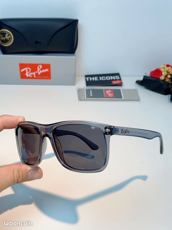 Ray-Ban. Lunettes de soleil polarisées à monture carrée grise transparente, unisexes (image 6)
