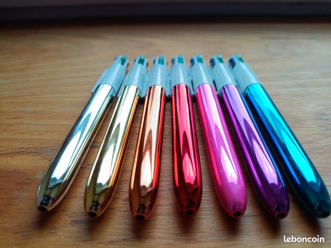 Lot de 7 BIC 4 couleurs (image 2)