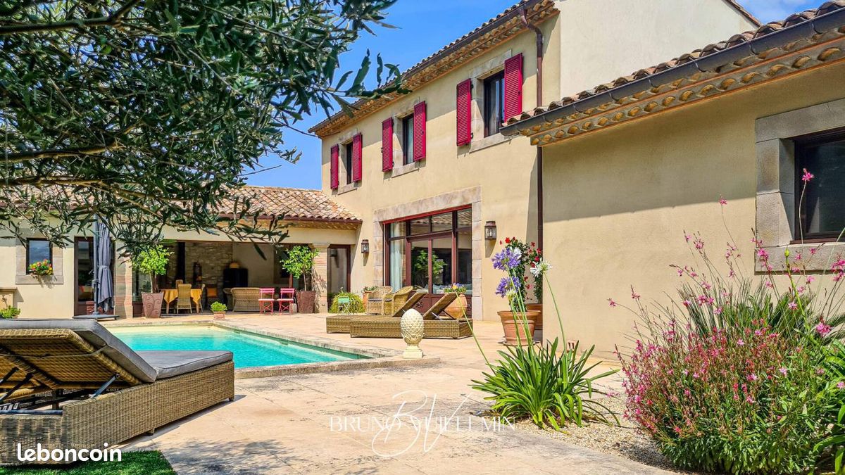 Maison 10 pièces 403 m² · à Carcassonne · 403 m² · 1 045 000 €