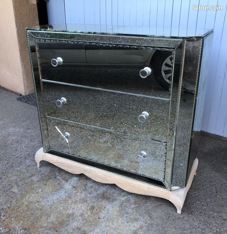Paire de commodes en verre de Murano sur