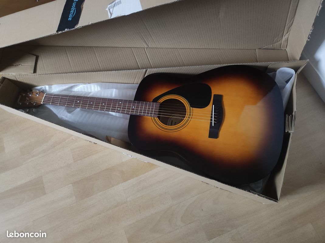 Guitare acoustique yamaha F310 brown sunburst (image 2)