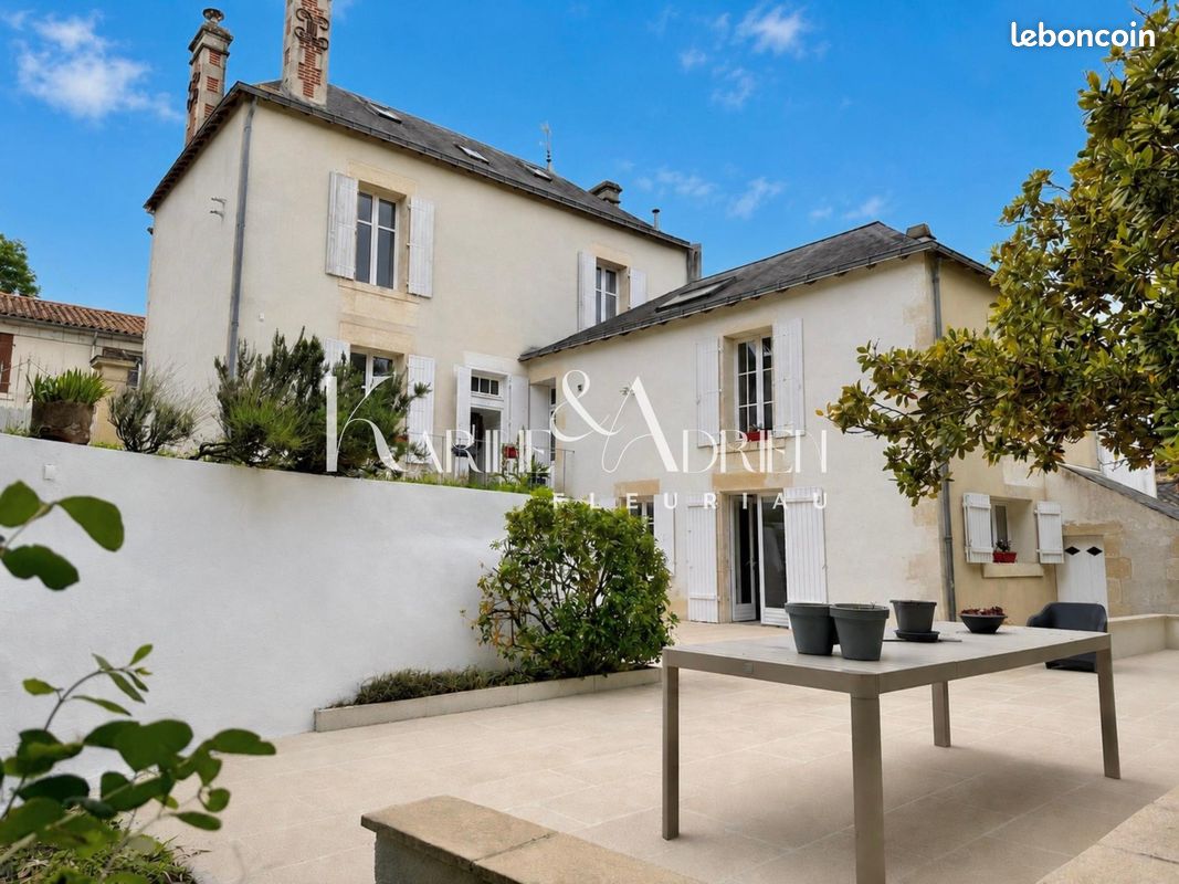 Maison 9 pièces 203 m² · à Le Gué-de-Velluire · 203 m² · 395 000 €