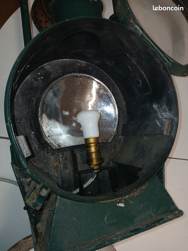 Lanterne De Camping Vintage PIFCO - Originale, Sans Batterie, Avec Couvercle Fissuré (état)