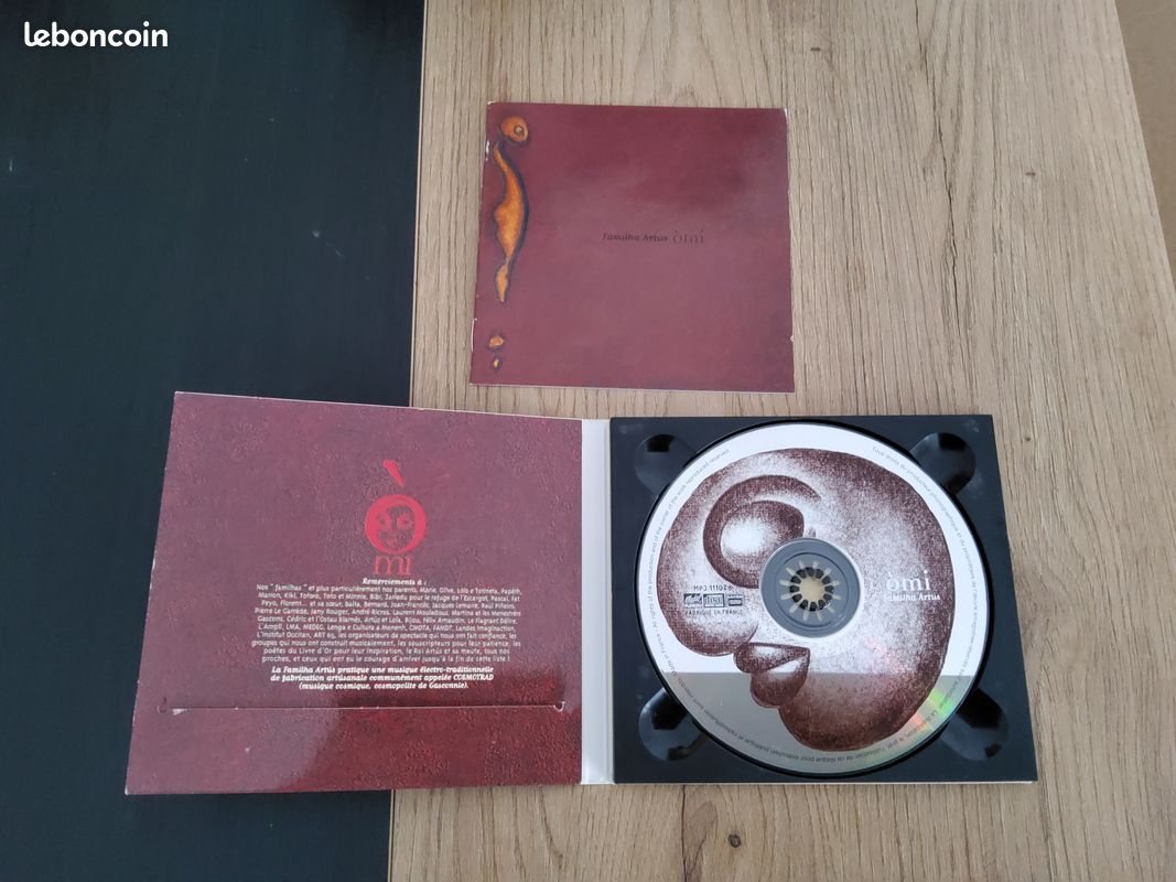 CD Familha Artús ‎– Òmi Digipak Folk 15 titres (image 3)
