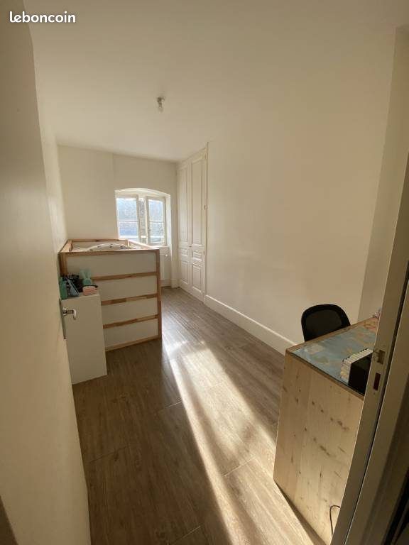 Appartement a louer bourgoin-jallieu - 3 pièce(s) - 59 m2 - Surfyn