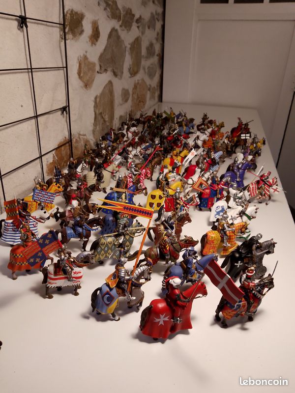 Plats d'étain - Flat tin - Zinnfiguren - Lot de 16 soldats diverses