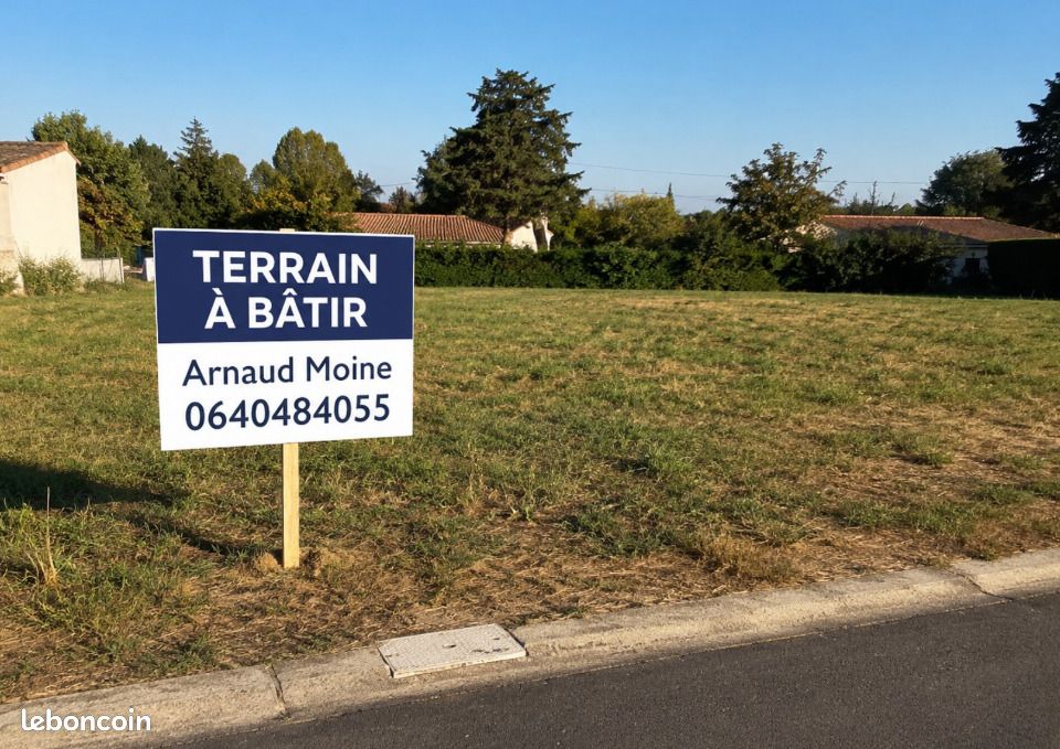 Terrain 732 m² Saint Sauveur Sur Ecole · à Saint-Sauveur-sur-École · 115 000 €