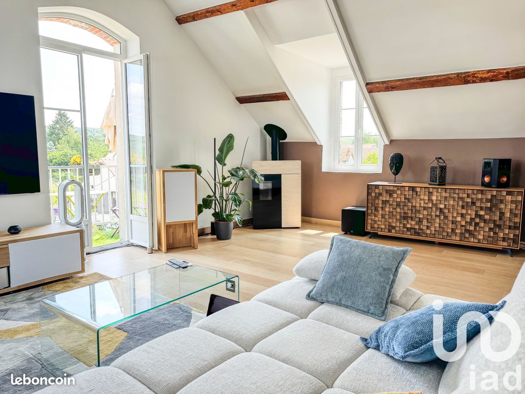 Appartement 3 pièces 93 m² · à Crécy-la-Chapelle · 93 m² · 290 000 €