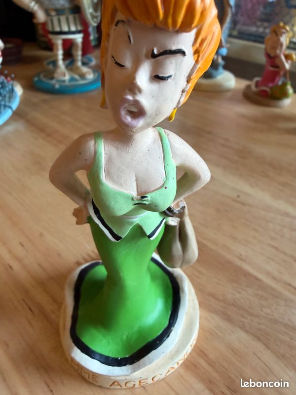 Lot De 12 Figurines Plastoy - Astérix Et Obélix En Résine - Éditions Albert René 2000-2002