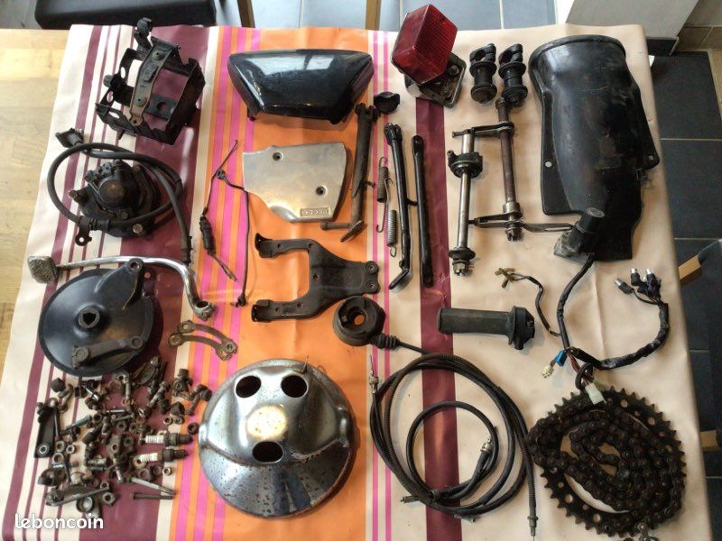 Pièces diverses YAMAHA 500 SR (image 1)