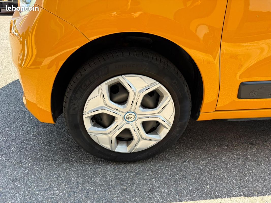 RENAULT TWINGO E-Tech Electrique Achat intégral III BERLINE Zen PHASE 2 (image 4)
