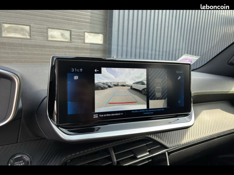 Peugeot 2008 PureTech 130 S&S EAT8 GT (image 17)