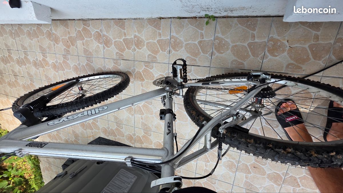 Vélo VTT (image 4)