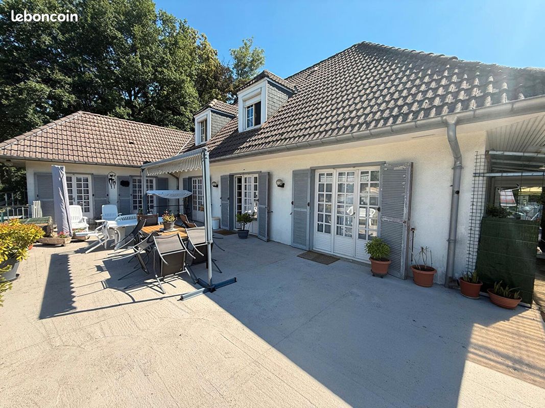 Maison 10 pièces 198 m² · à Golbey · 198 m² · 445 000 €