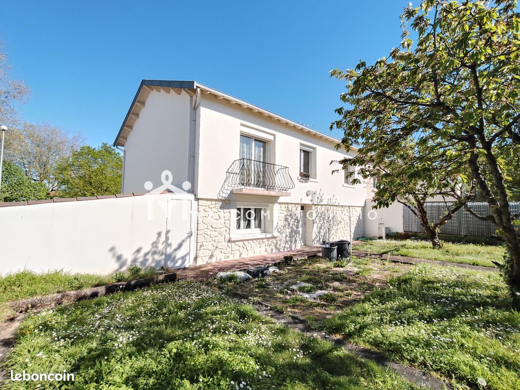 Maison 5 pièces 116 m² · à Lagord · 116 m² · 369 250 €