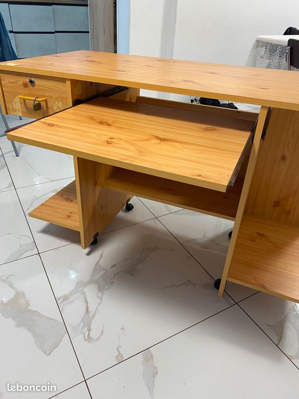 Bureau en bois avec roulettes (image 5)
