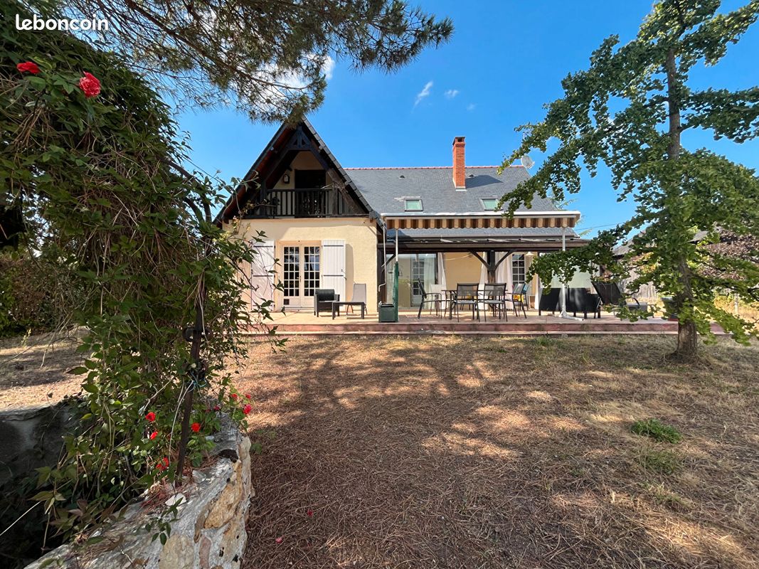 Maison 6 pièces 155 m² · à Bourgueil · 155 m² · 276 500 €
