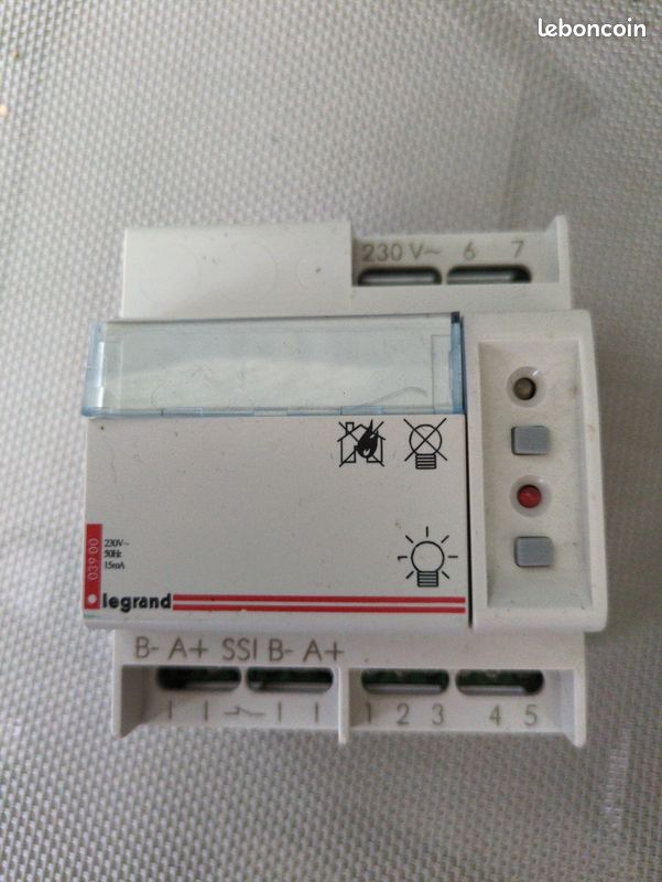 Télécommande Legrand Lexic 003900 – Multifonction 300 Blocs – Non Polarisée – NEUVE